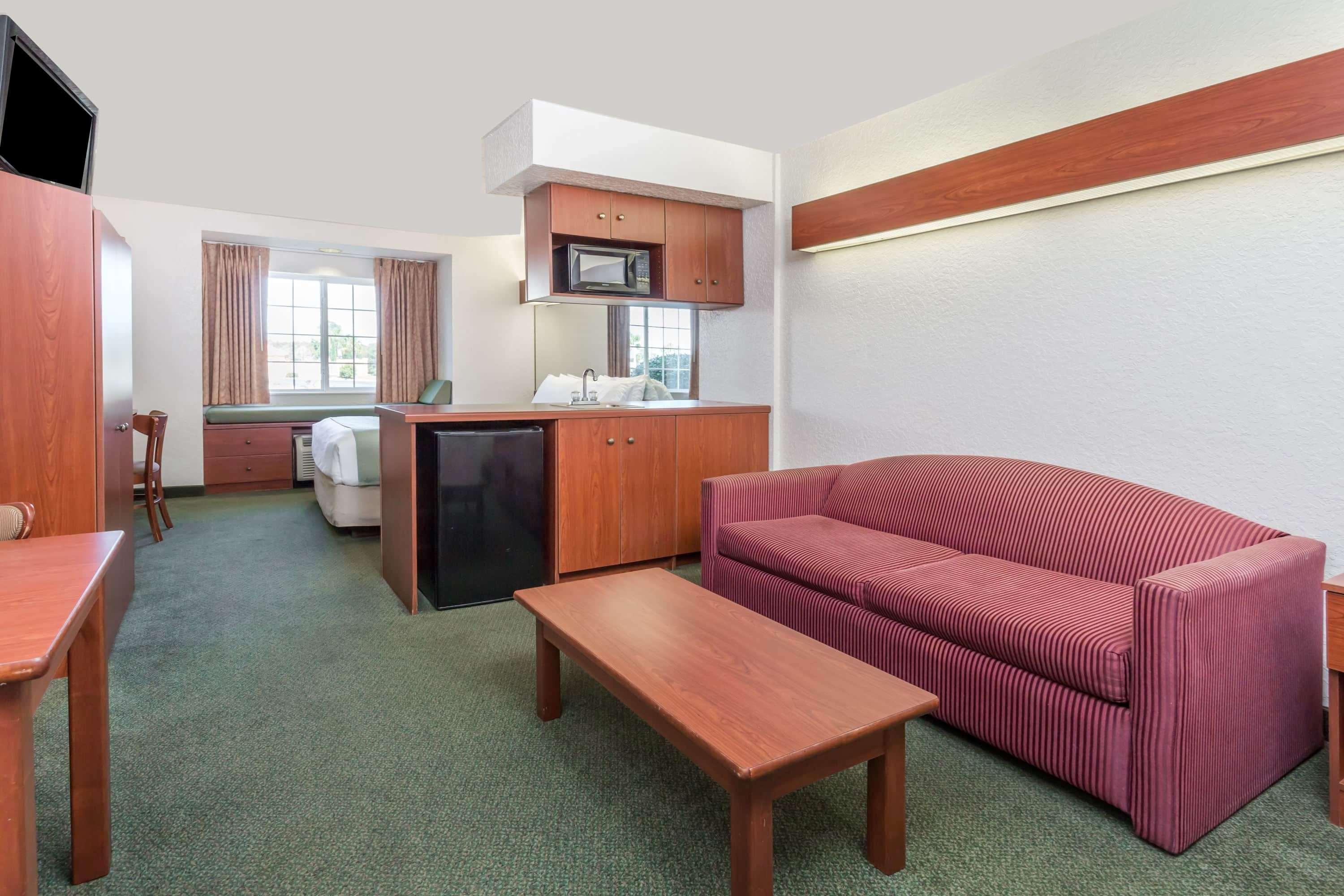 Microtel Inn & Suites Marianna Exteriér fotografie