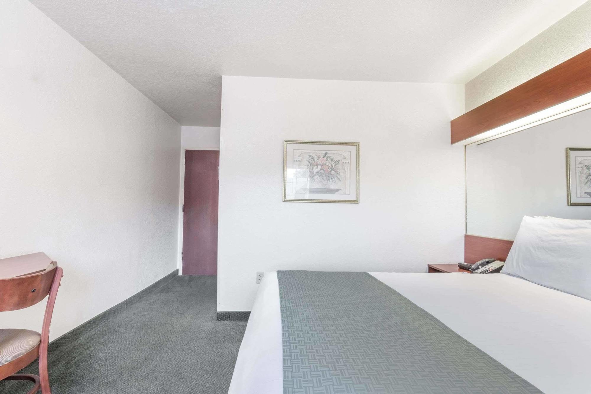 Microtel Inn & Suites Marianna Exteriér fotografie